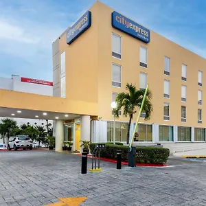 Express By Marriott Cancun